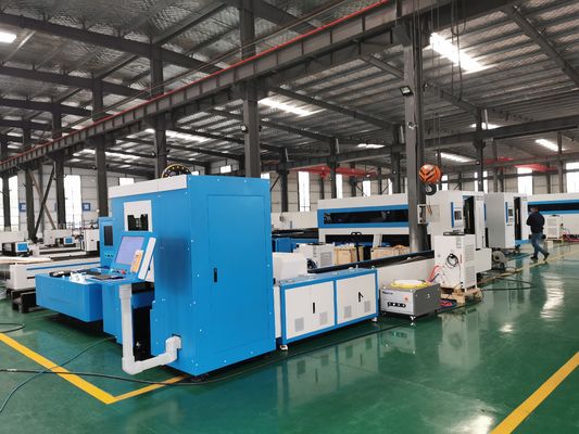 Máy cắt CNC bằng sợi quang IPG 1000W cho thép nhẹ 10mm